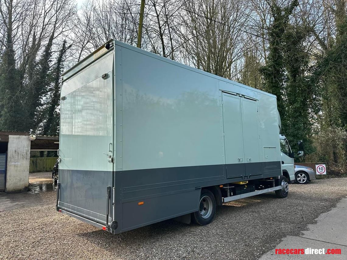 nov-2021-71-mitsubishi-enclosed-race-transpor