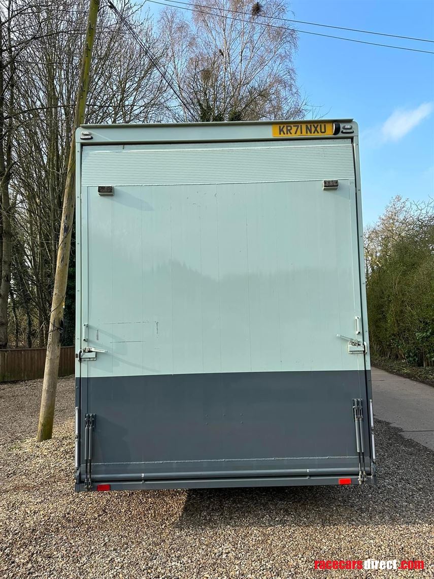 nov-2021-71-mitsubishi-enclosed-race-transpor