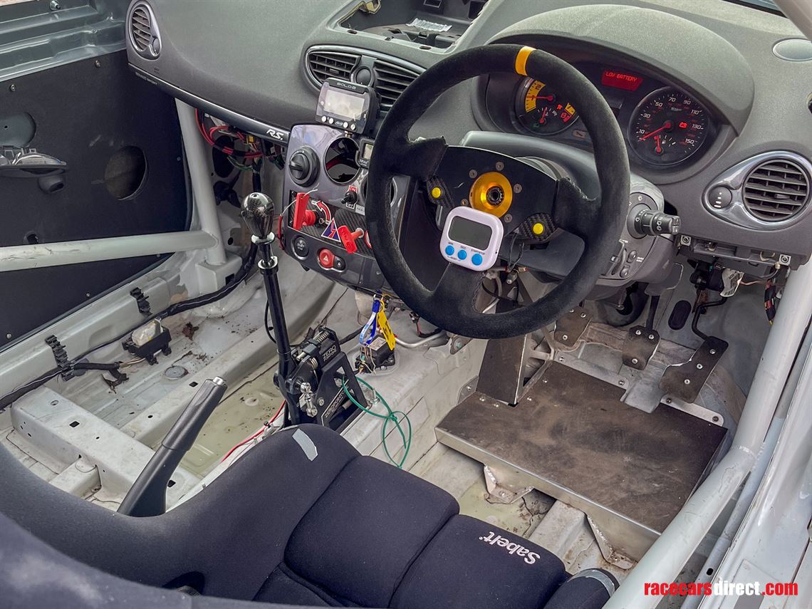 renault-clio-200-race-car
