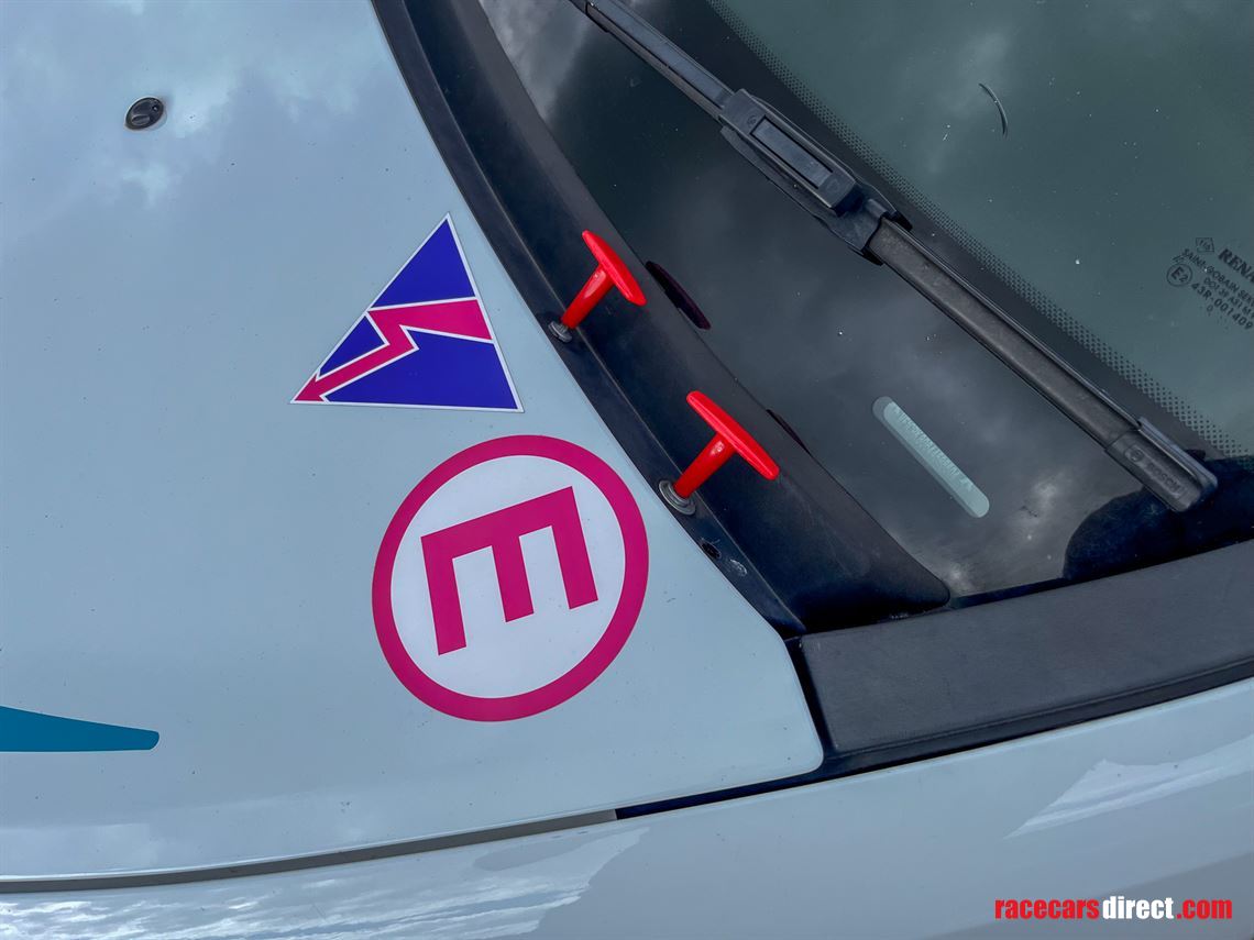 renault-clio-200-race-car