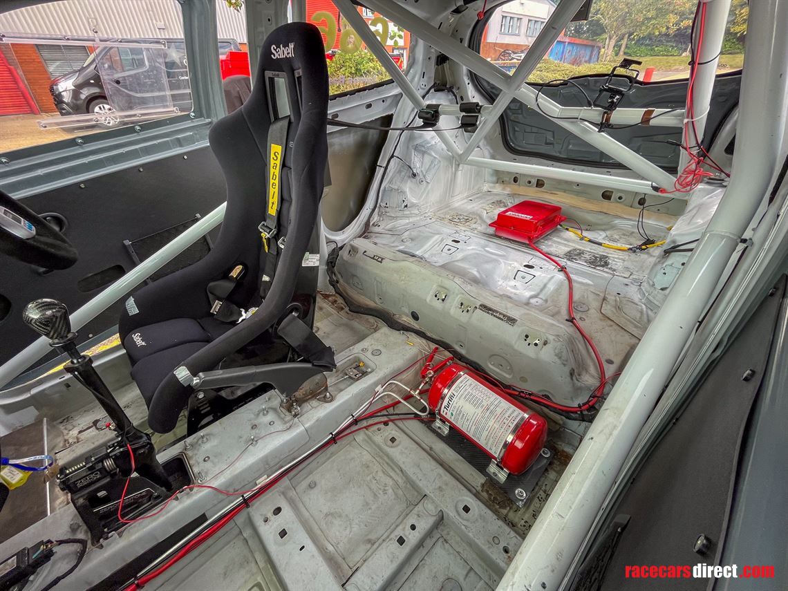 renault-clio-200-race-car