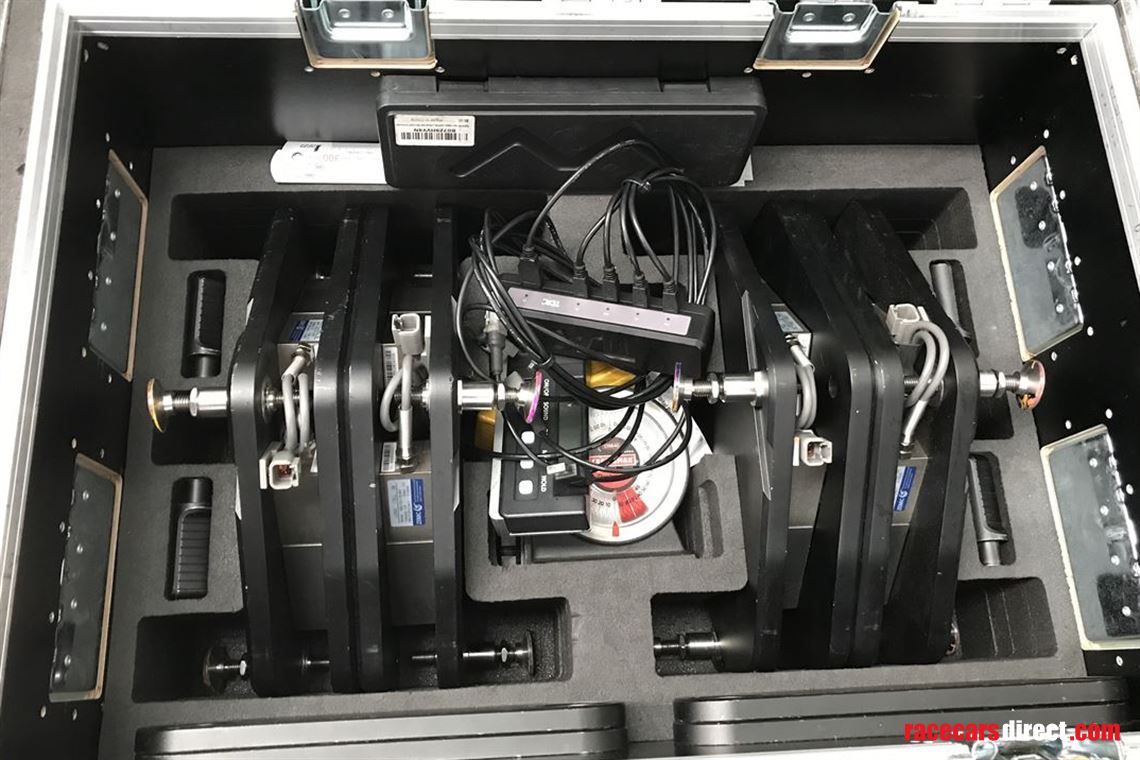 gt-setup-scales-and-hubstands