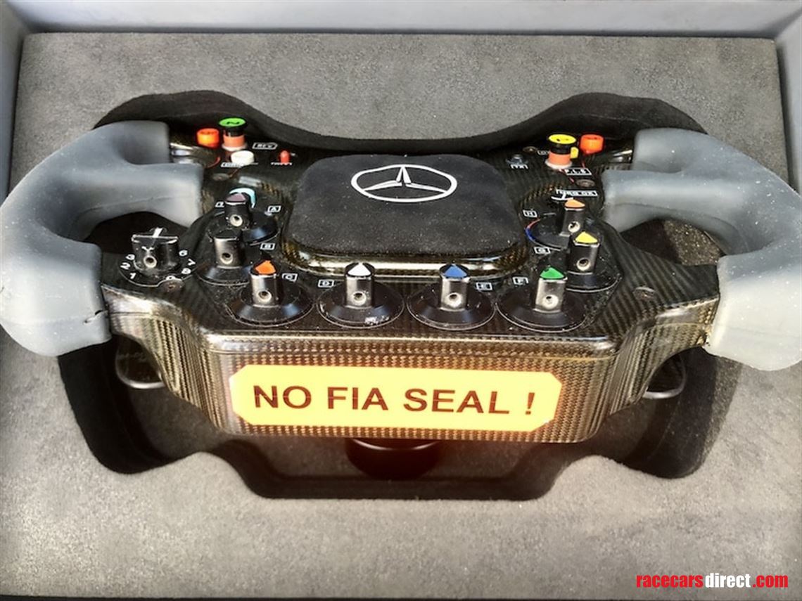 original-mclaren-2006-mp421-test-team-steerin