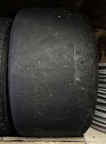 18-gt-track-competition-race-tyres-will-split