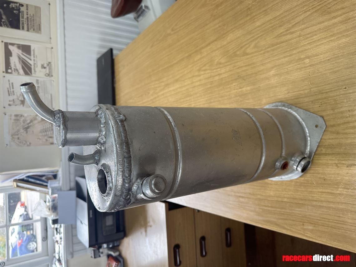 8-liter-dry-sump-oil-tank