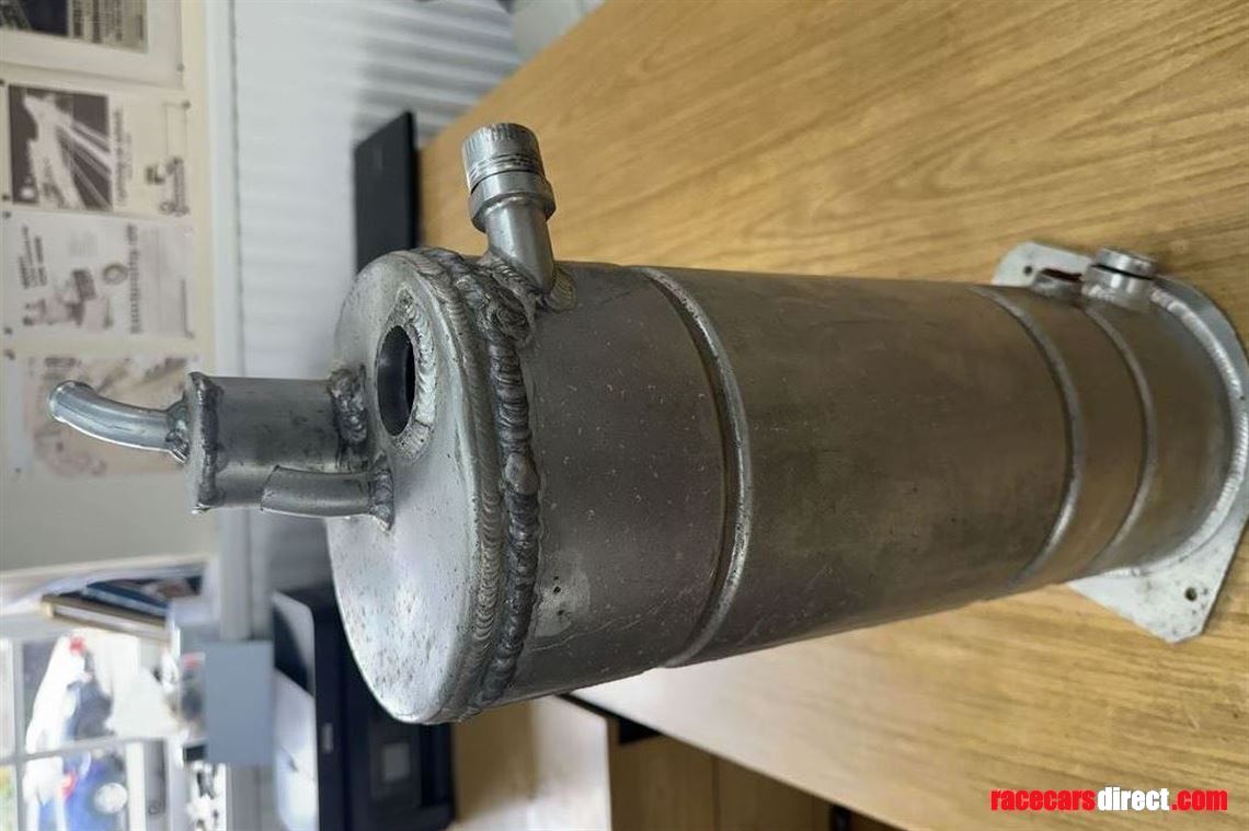 8-liter-dry-sump-oil-tank