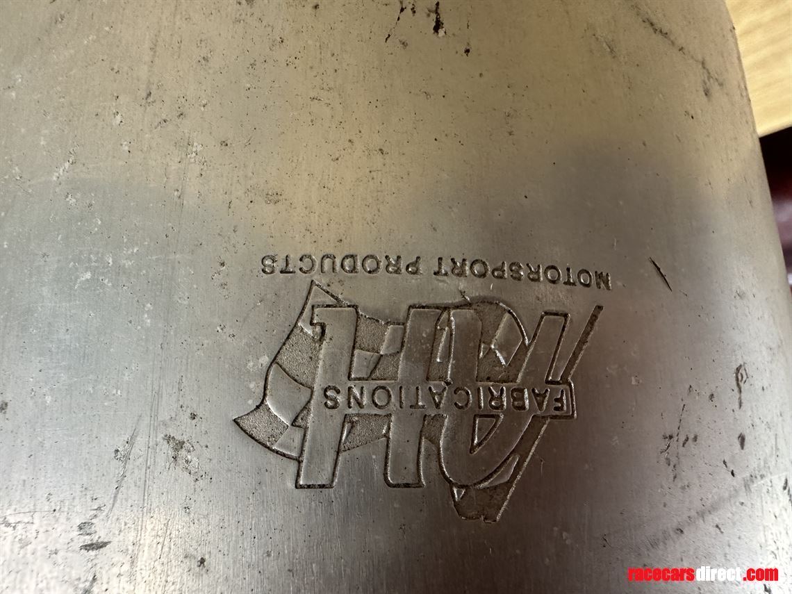 8-liter-dry-sump-oil-tank