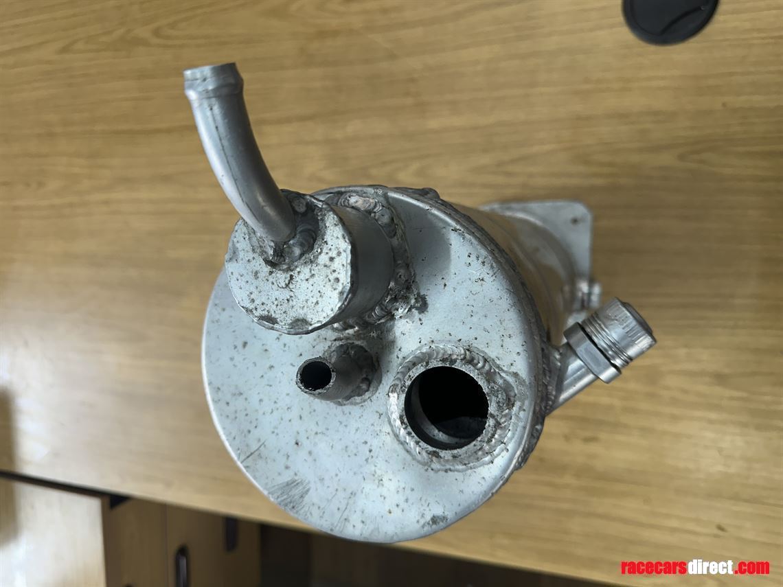 8-liter-dry-sump-oil-tank