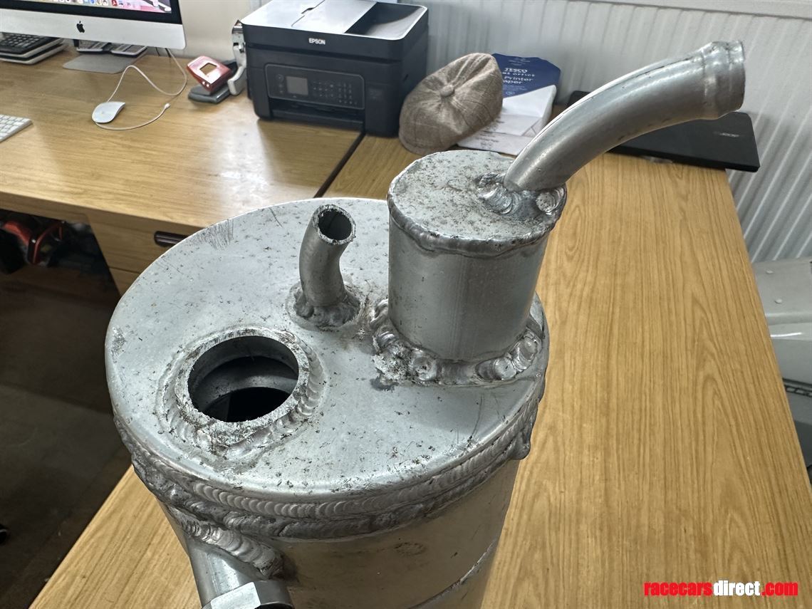 8-liter-dry-sump-oil-tank