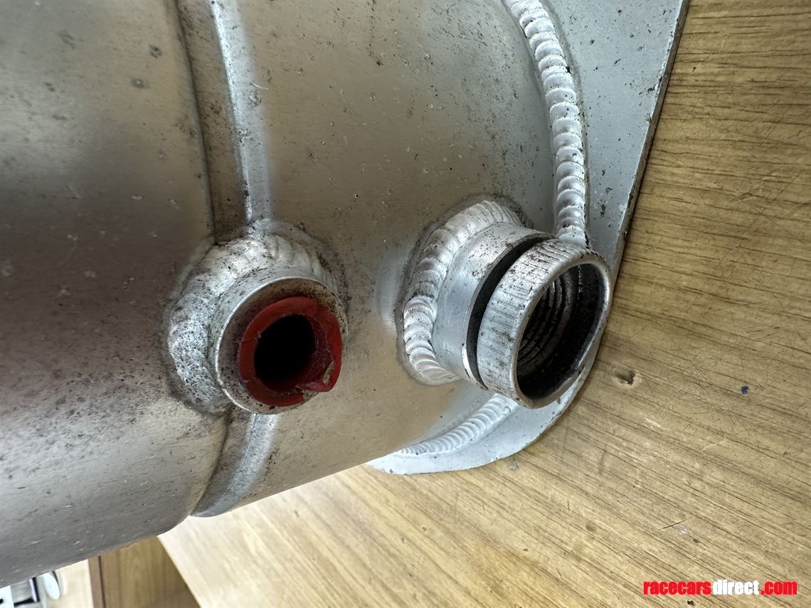 8-liter-dry-sump-oil-tank