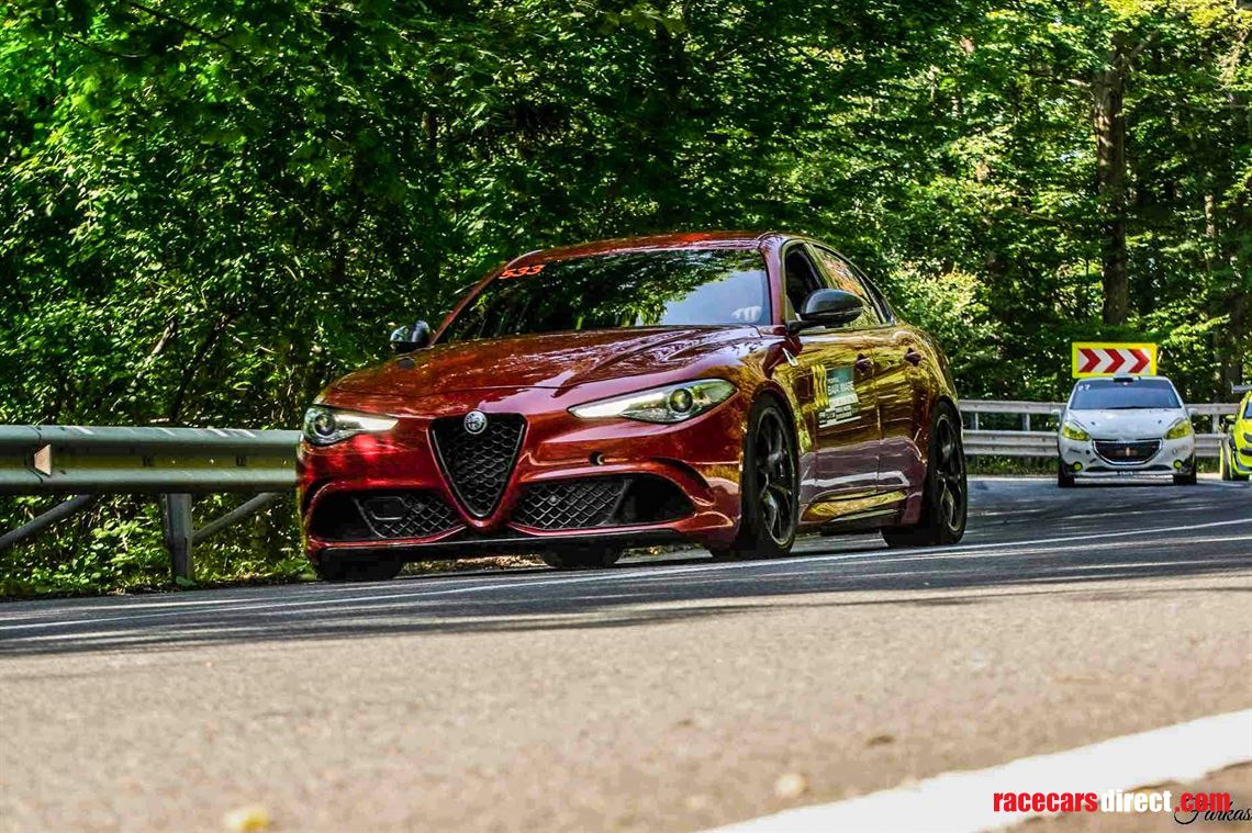 alfa-romeo-giulia-quadrifoglio-gt