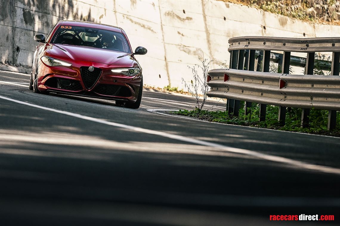 alfa-romeo-giulia-quadrifoglio-gt