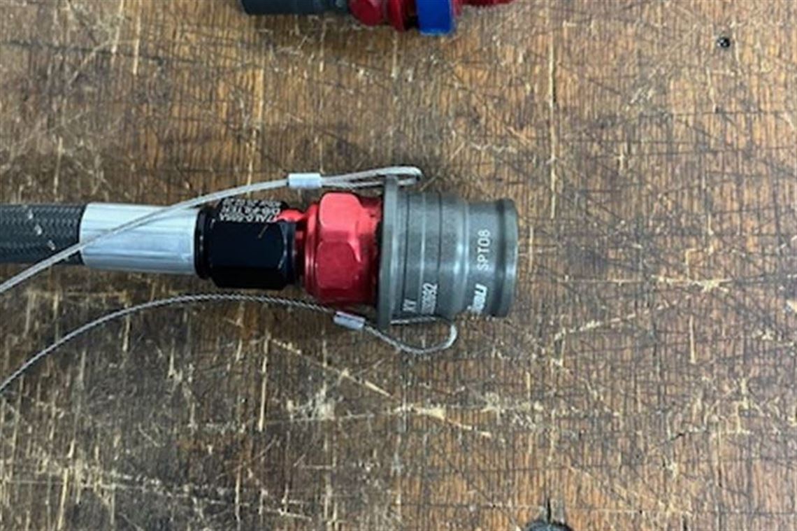 staubli-qd-fittings-for-oil-tank-fuel-pump-ou