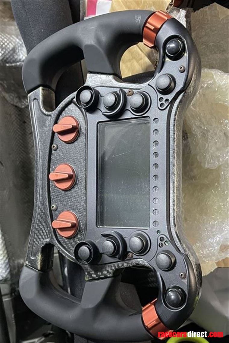 xap-carbon-formula-steering-wheel