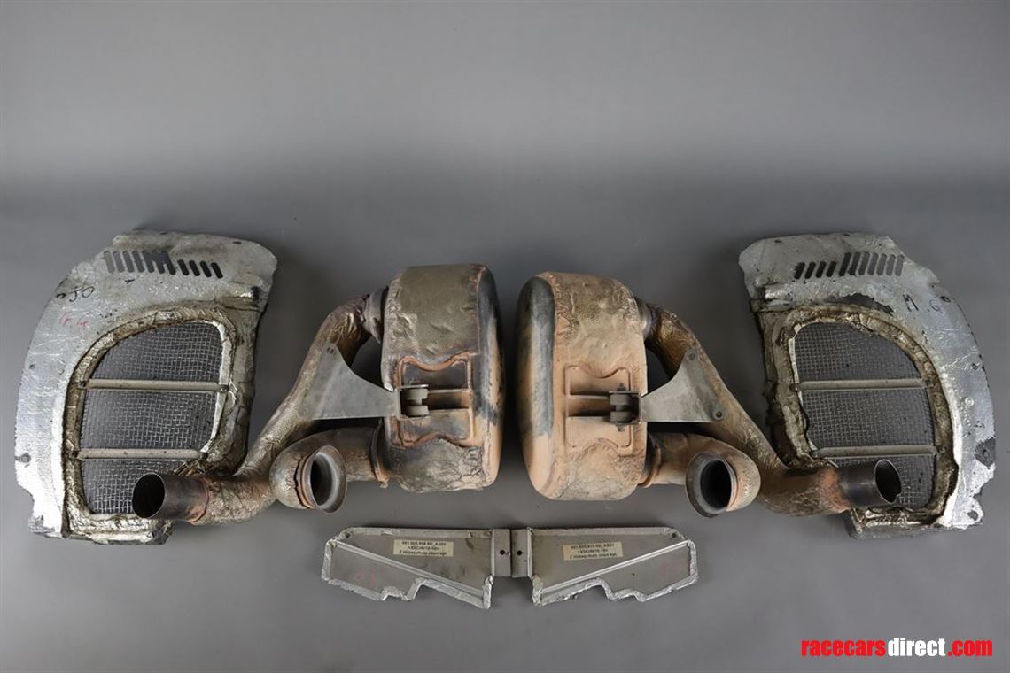 porsche-9912-cup-silencers-with-carbon-wheel