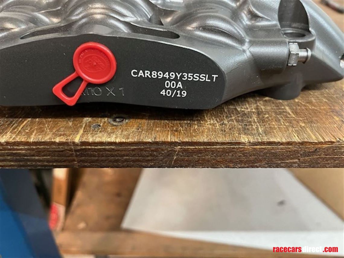 new-alcon-6-piston-caliper