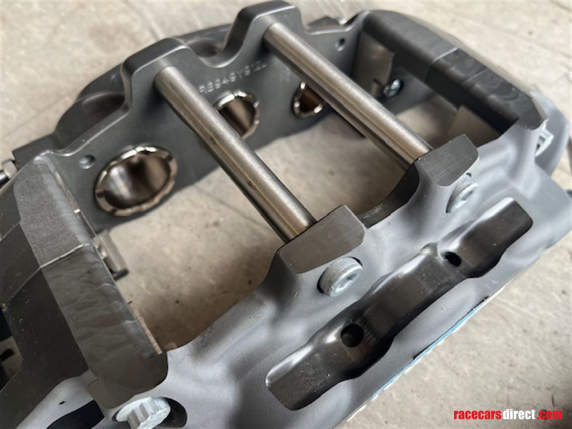 new-alcon-6-piston-caliper