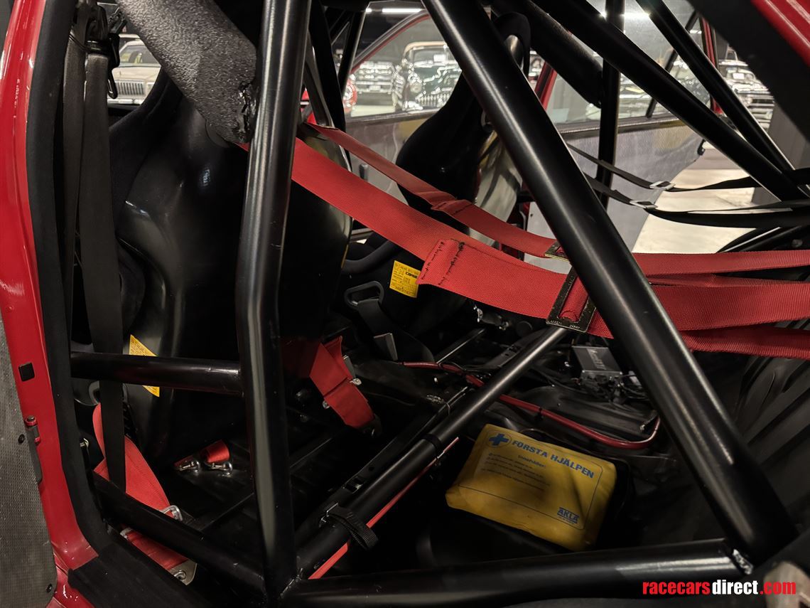 mercedes-benz-190-e-evodtm-replica