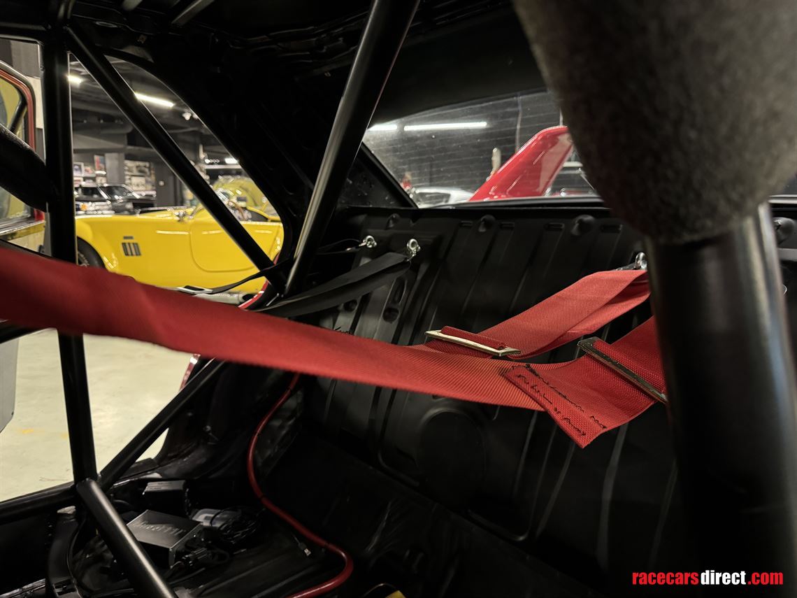 mercedes-benz-190-e-evodtm-replica