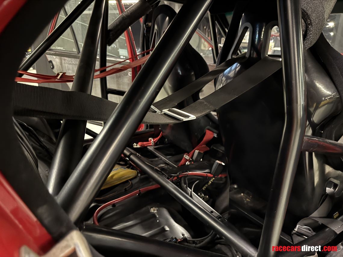 mercedes-benz-190-e-evodtm-replica