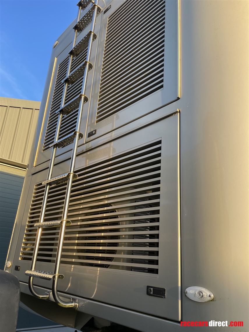 2-or-3-car-race-trailer-built-by-pocklington