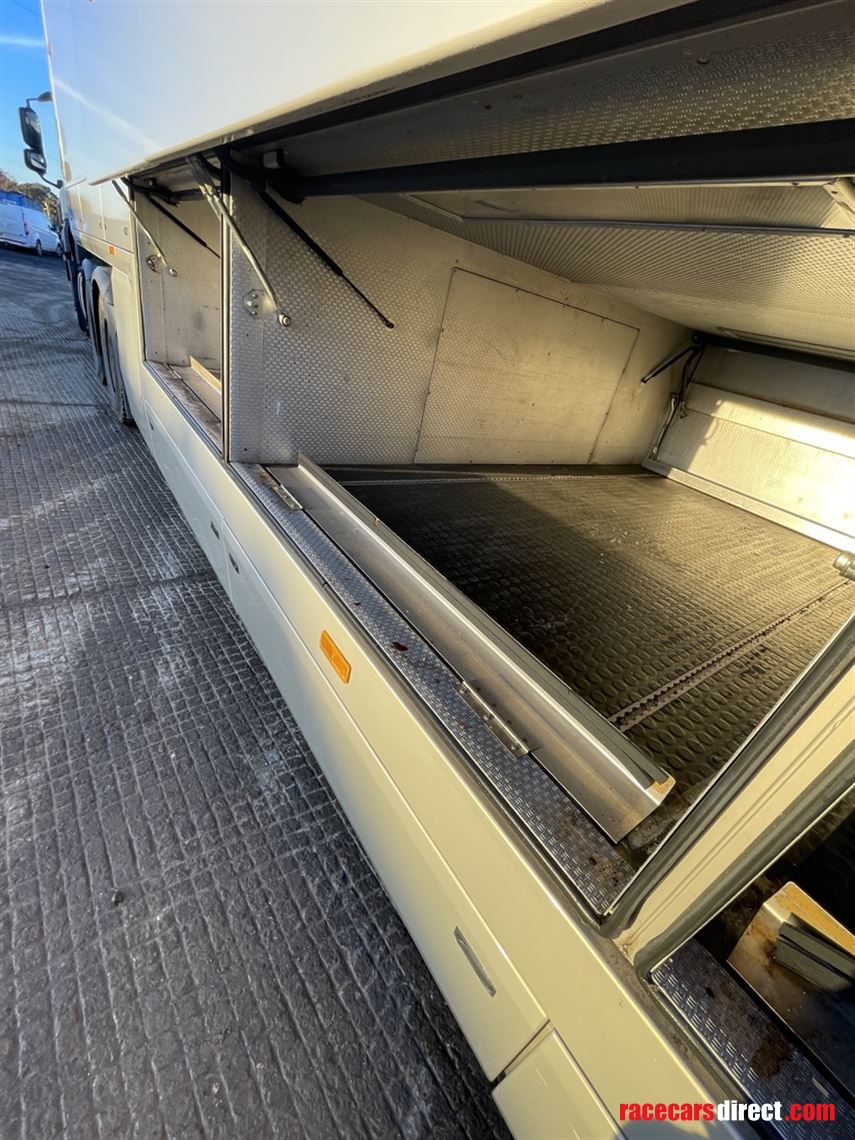 2-or-3-car-race-trailer-built-by-pocklington