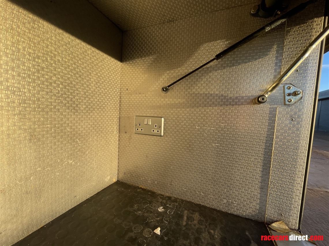 2-or-3-car-race-trailer-built-by-pocklington