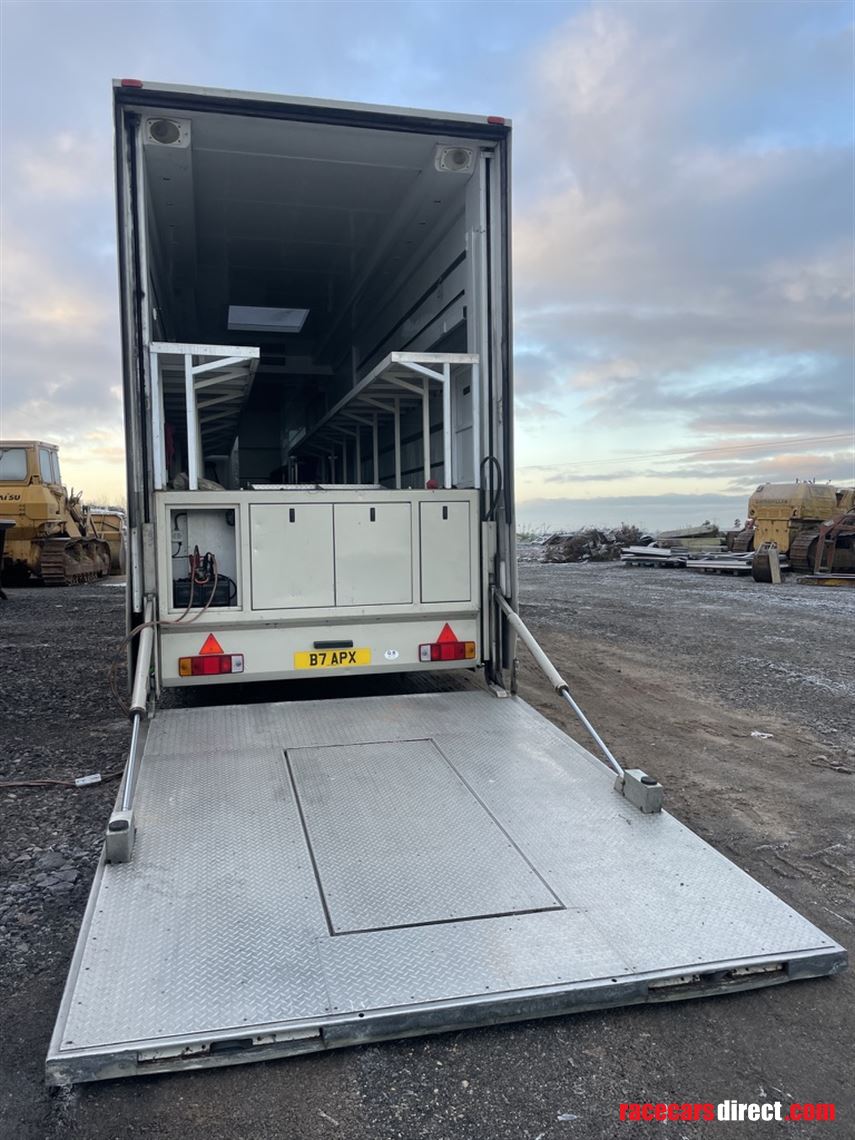 2-or-3-car-race-trailer-built-by-pocklington