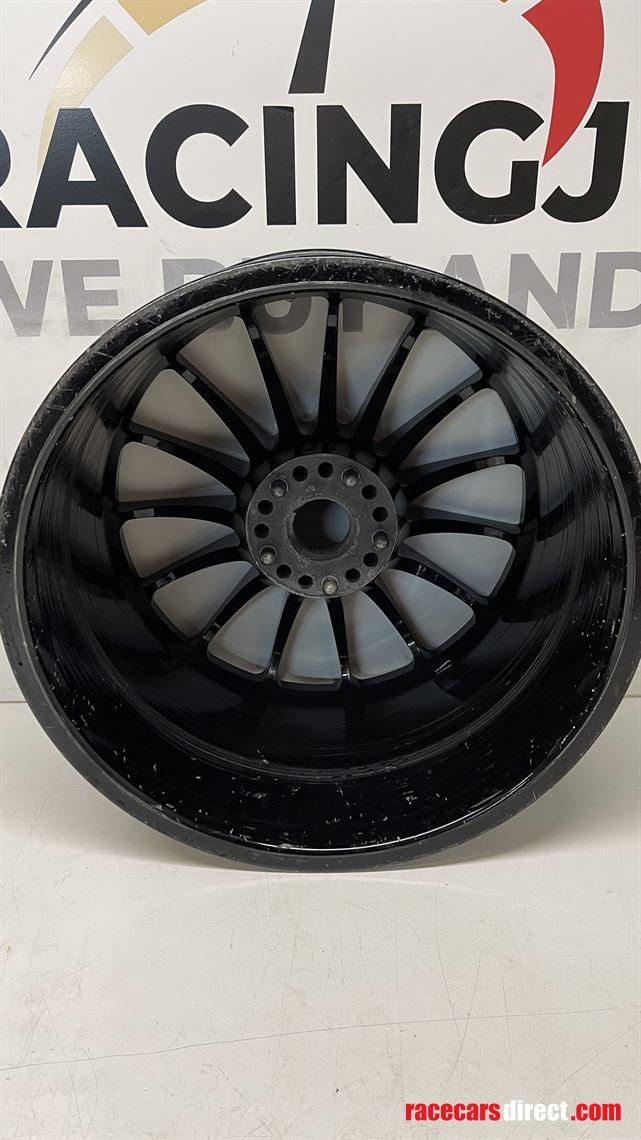 oz-centerlock-racing-wheels
