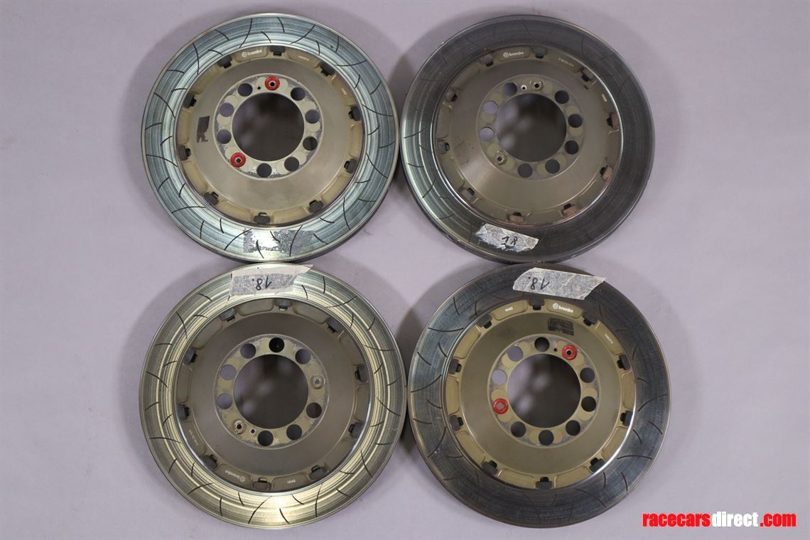 ferrari-488-gt3-4-brake-discs-for-the-rear-ax