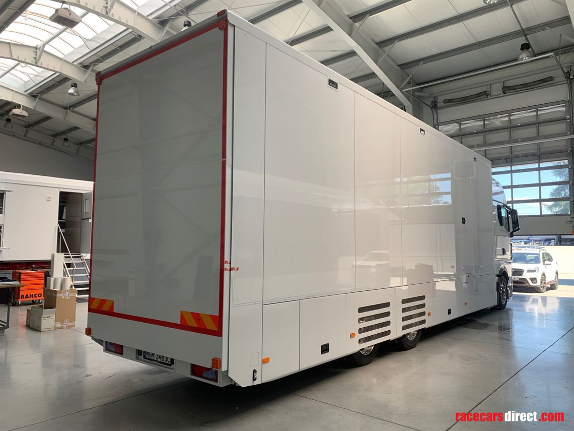 man-tgx-26430-62-2-transport-service-truck