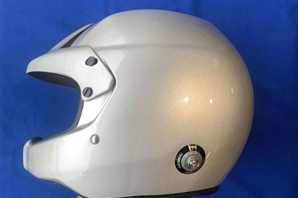 stilo-wrc-des-rally-fia-hans-helmet