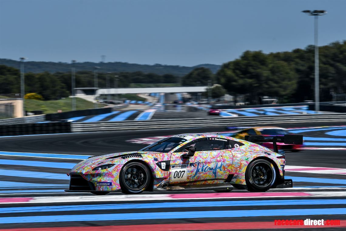 aston-martin-gt3-16a-007-1