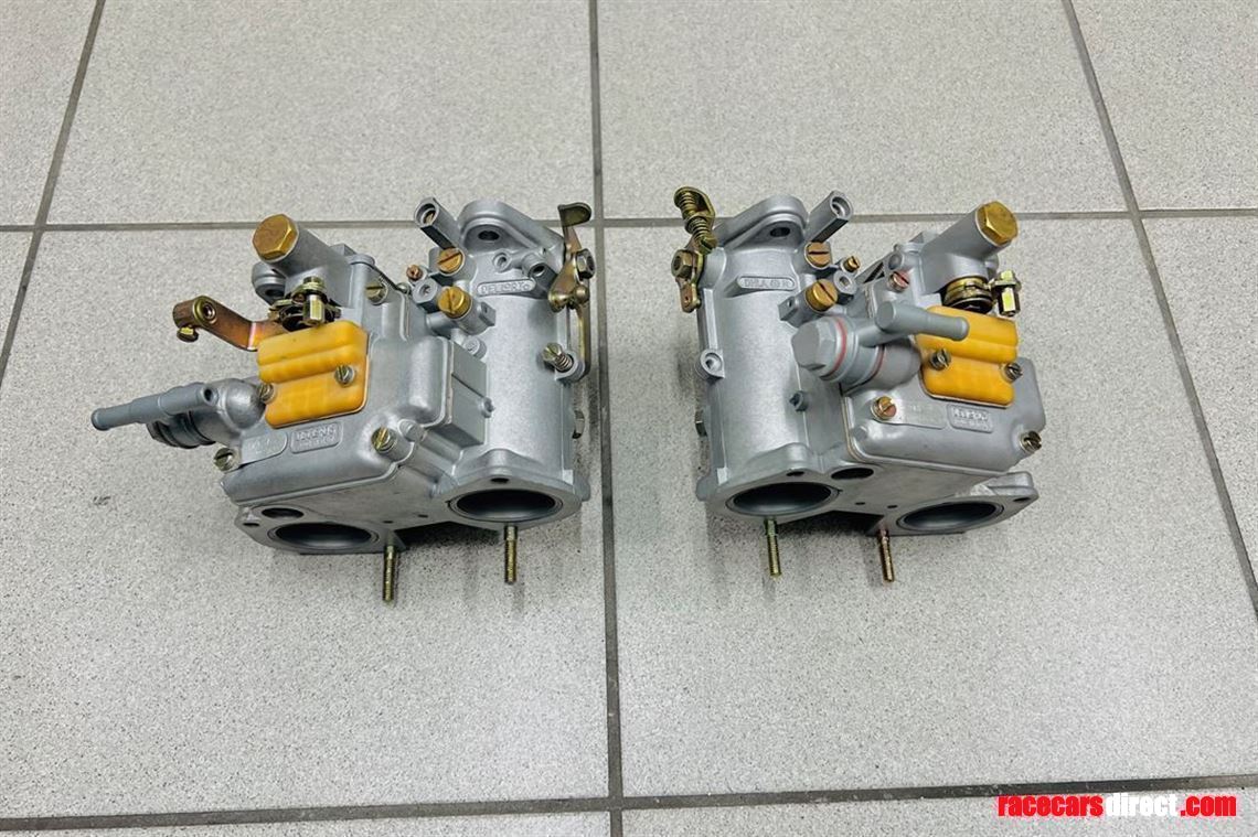 2-dellorto-carburetors-full-restored