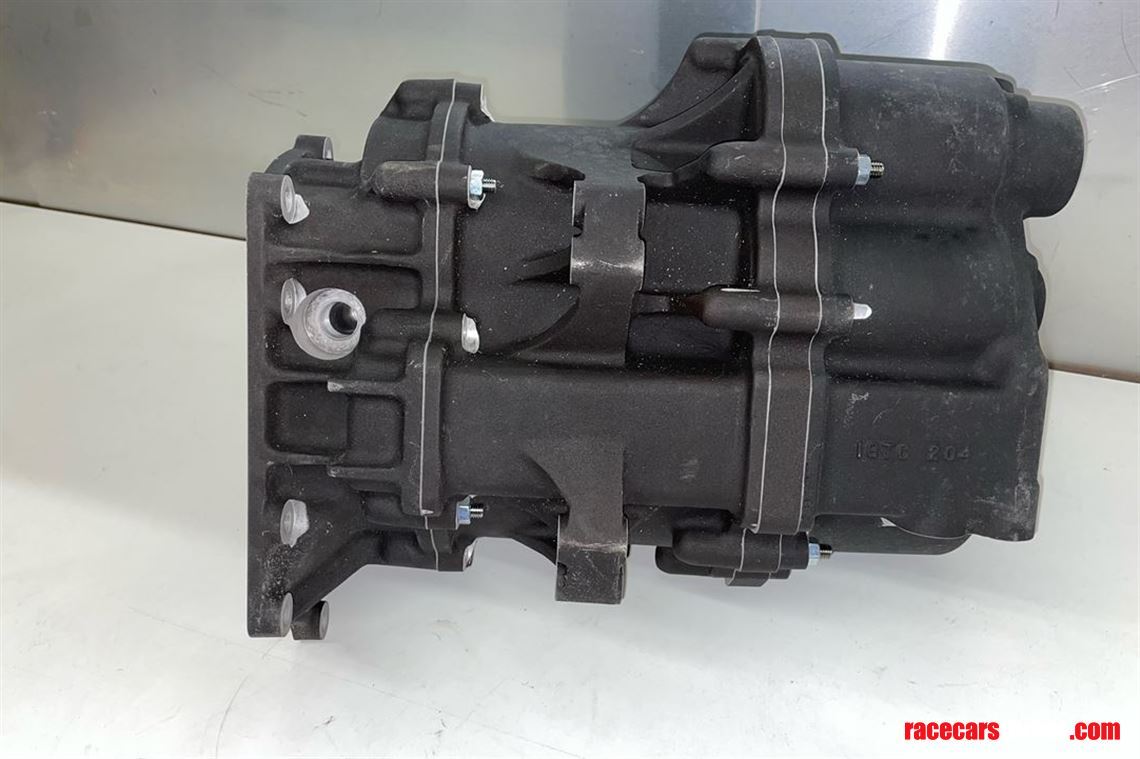 hewland-igtc-magnesium-case---new---no-vat