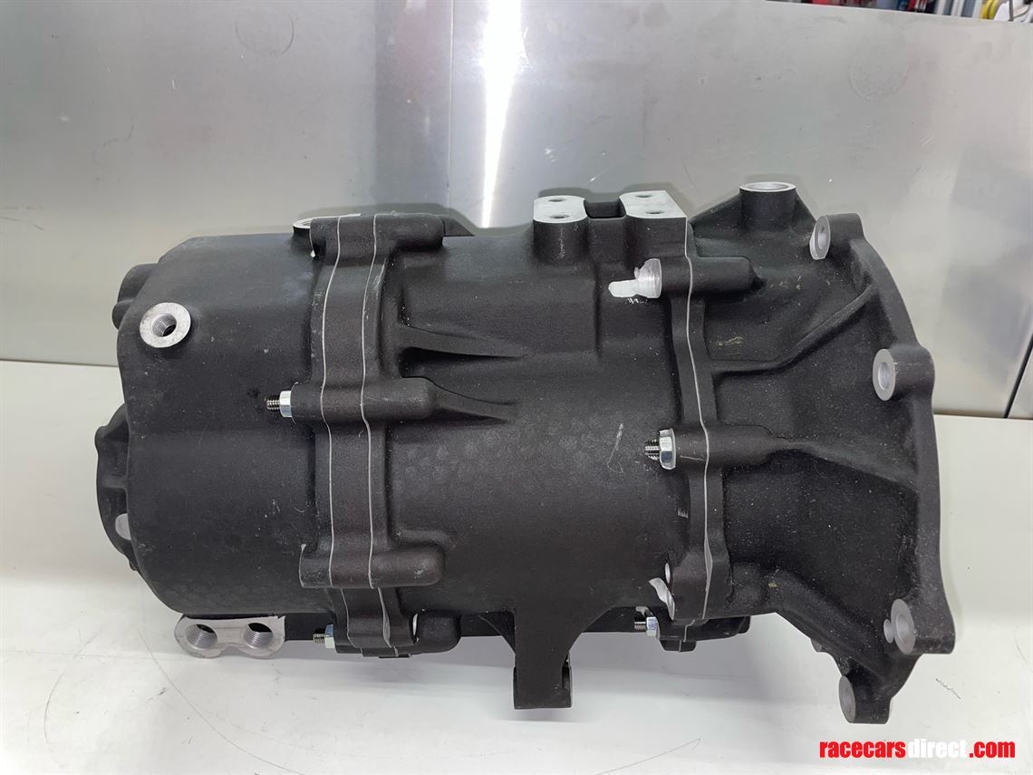 hewland-igtc-magnesium-case---new---no-vat