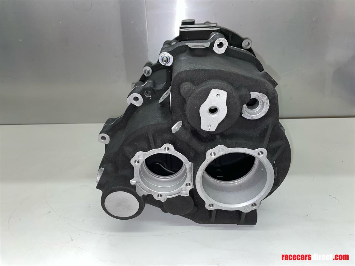 hewland-igtc-magnesium-case---new---no-vat