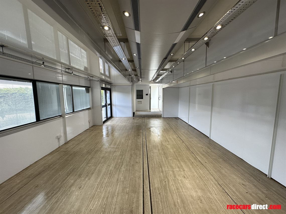 136-double-podded-marketing-exhibition-event