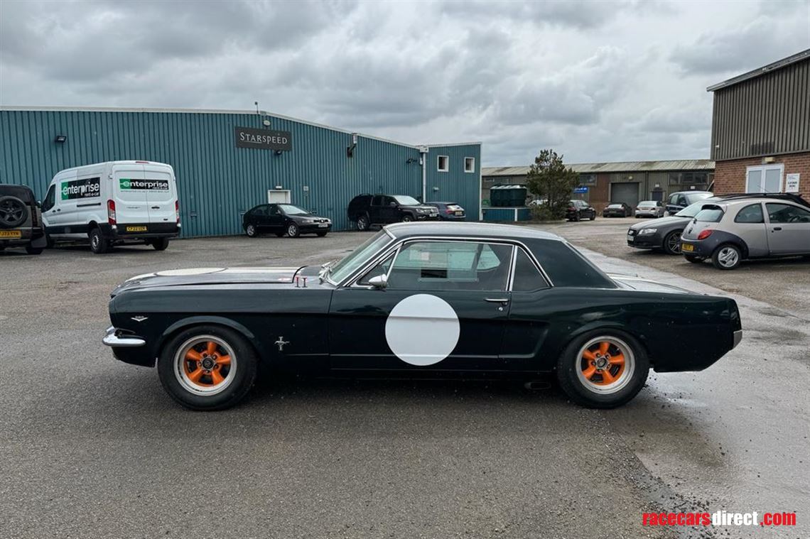 1965-ford-mustang-racecar