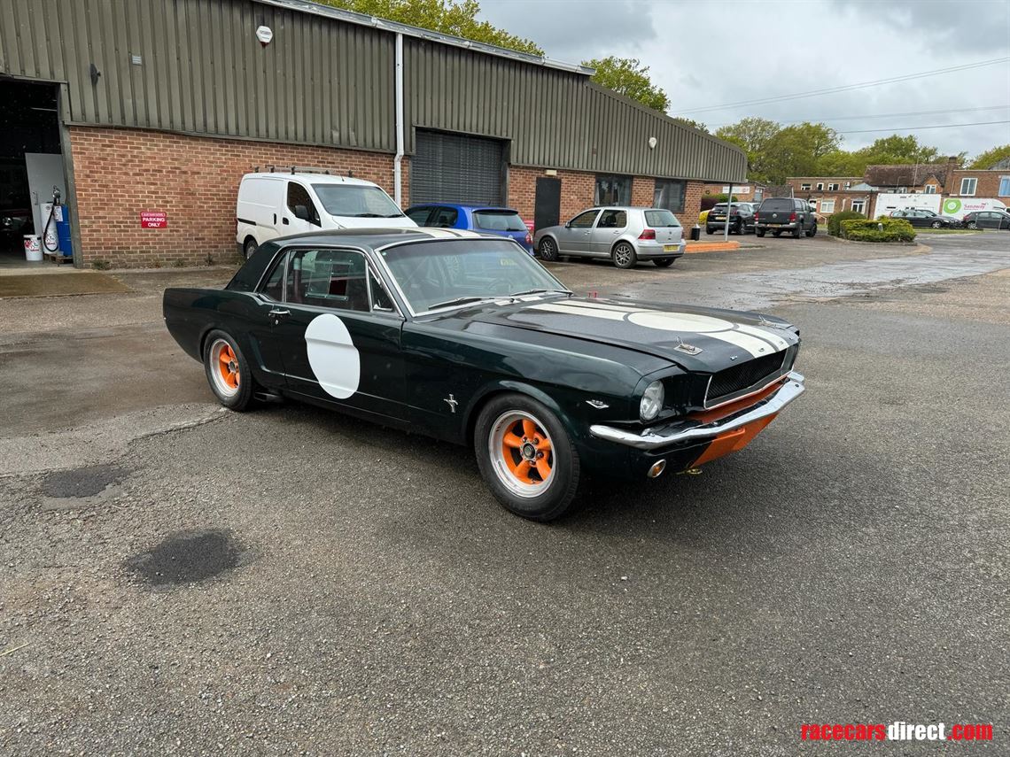 1965-ford-mustang-racecar