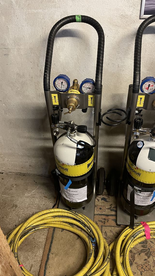 new-paoli-bottle-trolleys