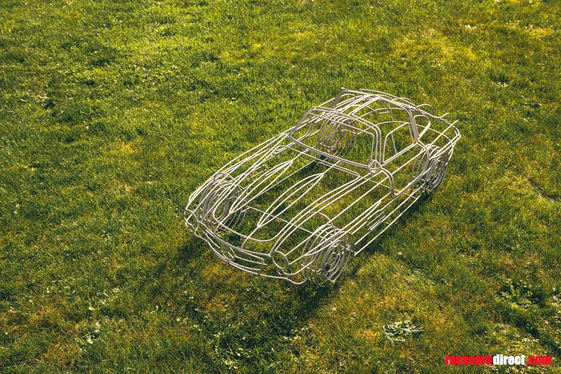 mercedes-benz-300sl-gullwing-wire-sculpture