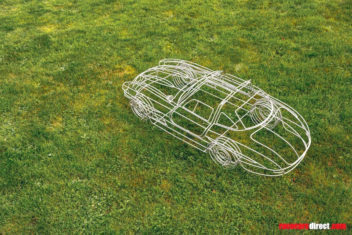 mercedes-benz-300sl-gullwing-wire-sculpture