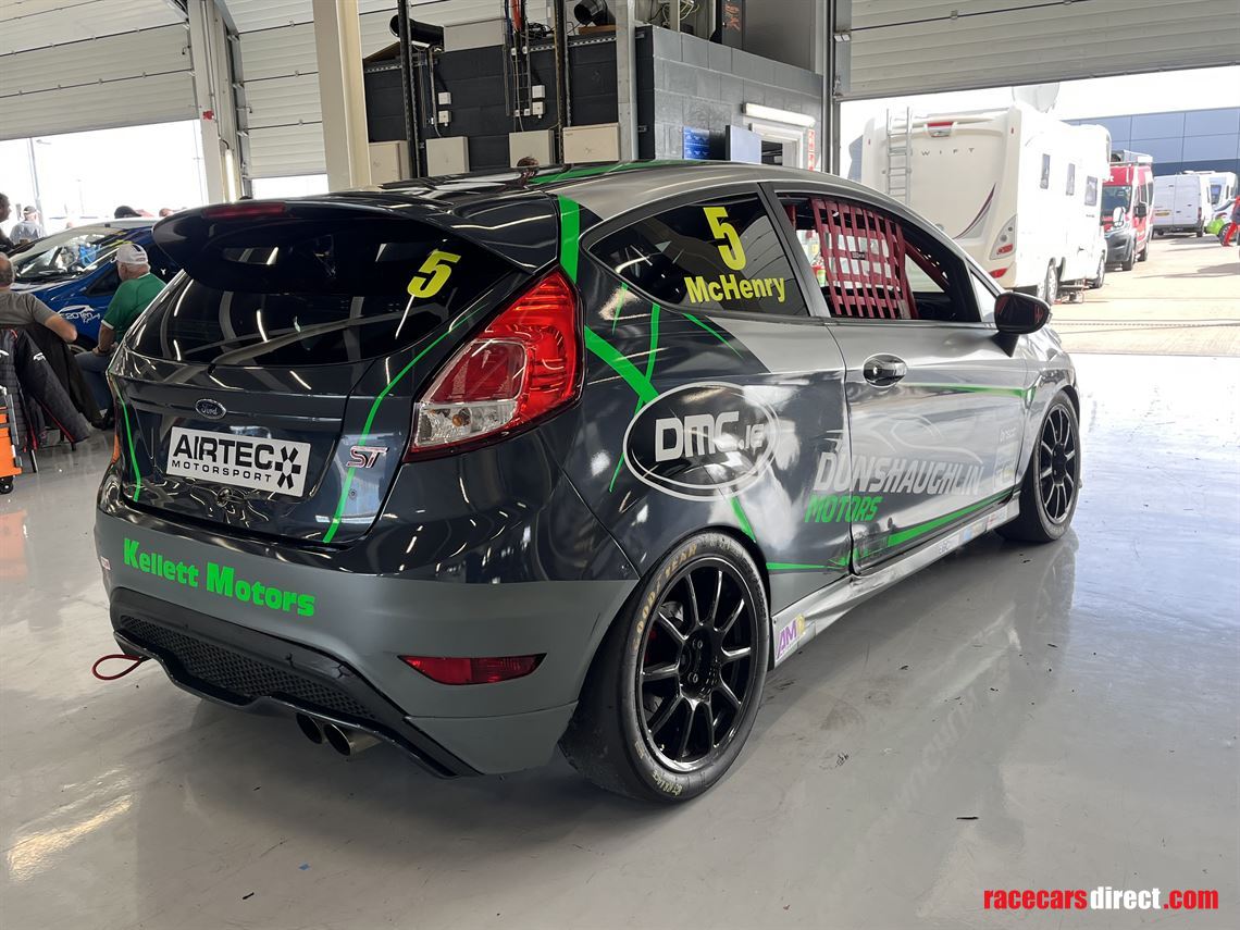 ford-fiesta-st240