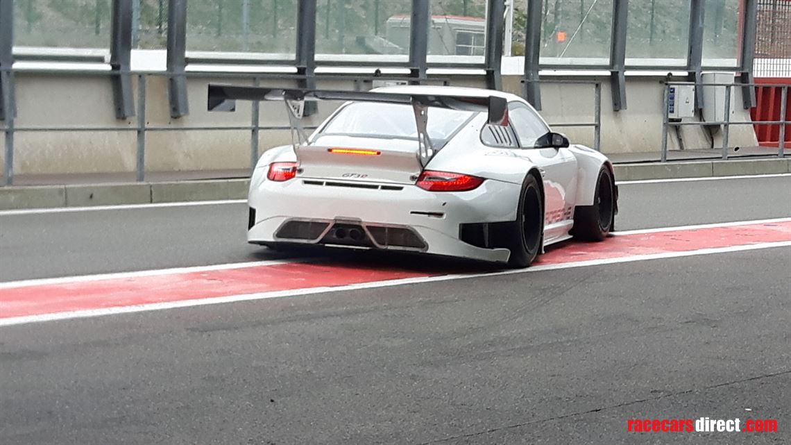 sold-sold-sold-porsche-997-gt3-r-evo-2015