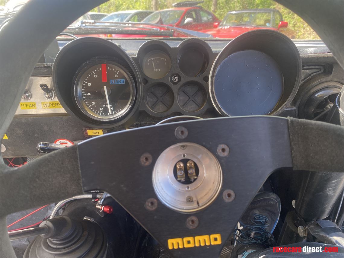 alfa-romeo-2000-gtv-1974