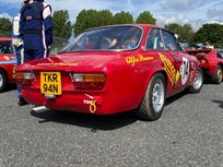alfa-romeo-2000-gtv-1974