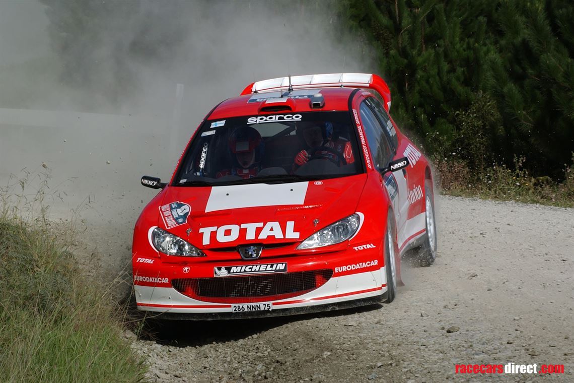 2001-peugeot-206-wrc-evo-2