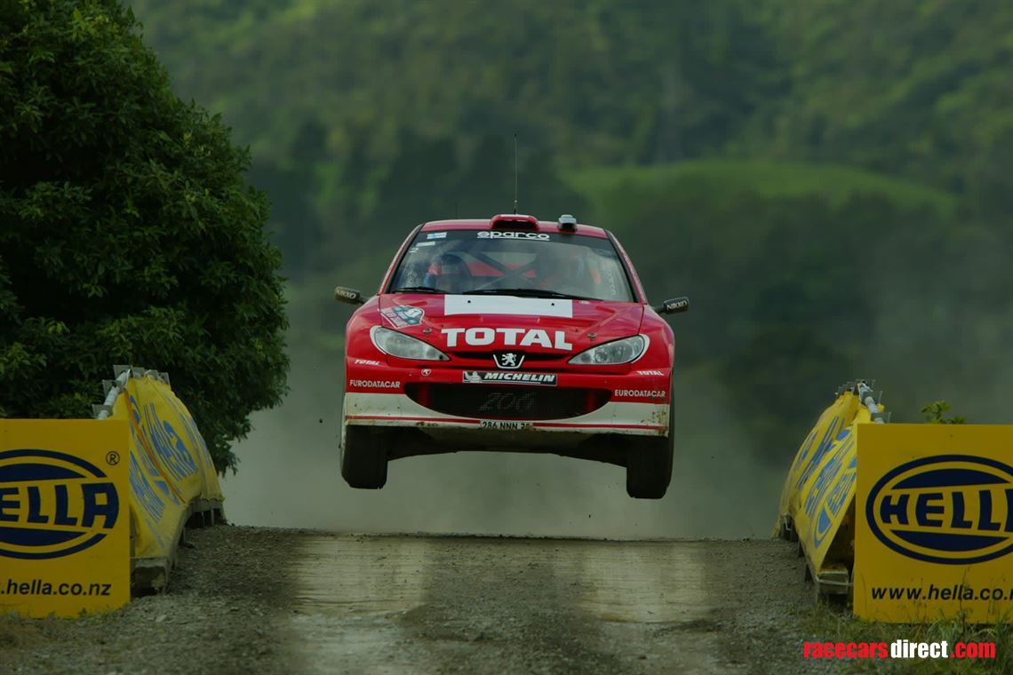 2001-peugeot-206-wrc-evo-2