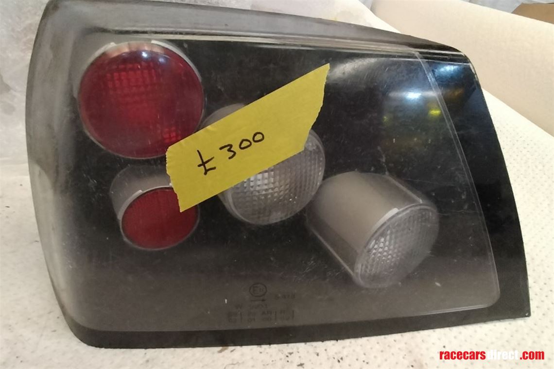 vauxhall-vx220-rear-light